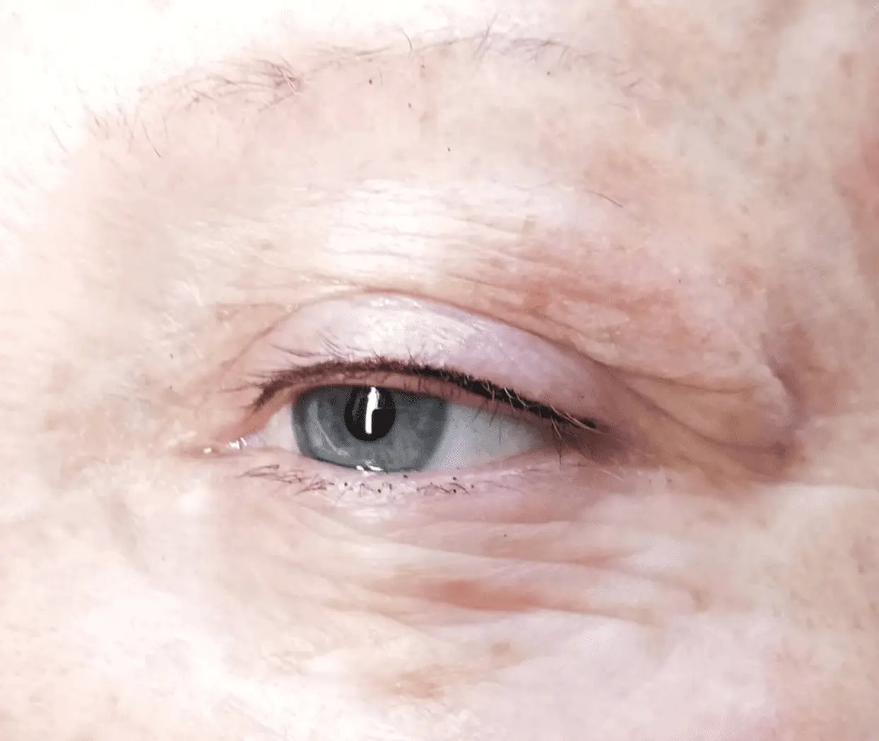 eyeliner tattoo pros and cons