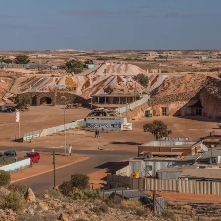 Coober Pedy township (Credit KaZKaptureZ)