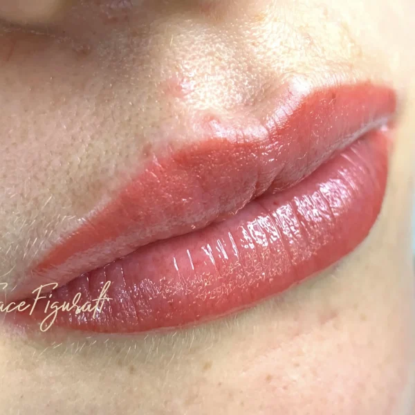 lip blush tattoo